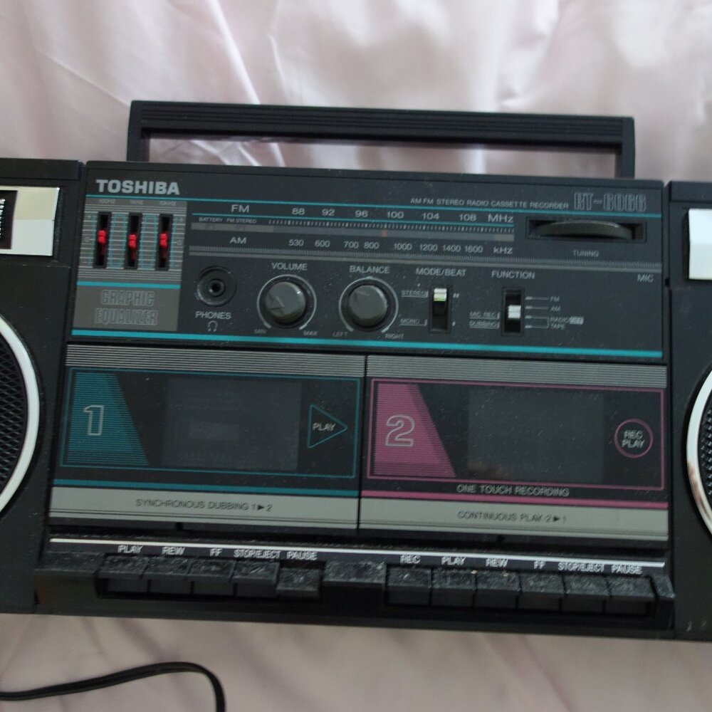 Vintage Toshiba RT-6066 Black FM/AM Dual Cassette Recorder Boombox - Picture 2 of 16